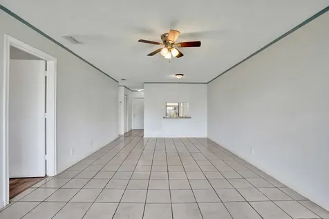617 Banks Road Margate FL 33063