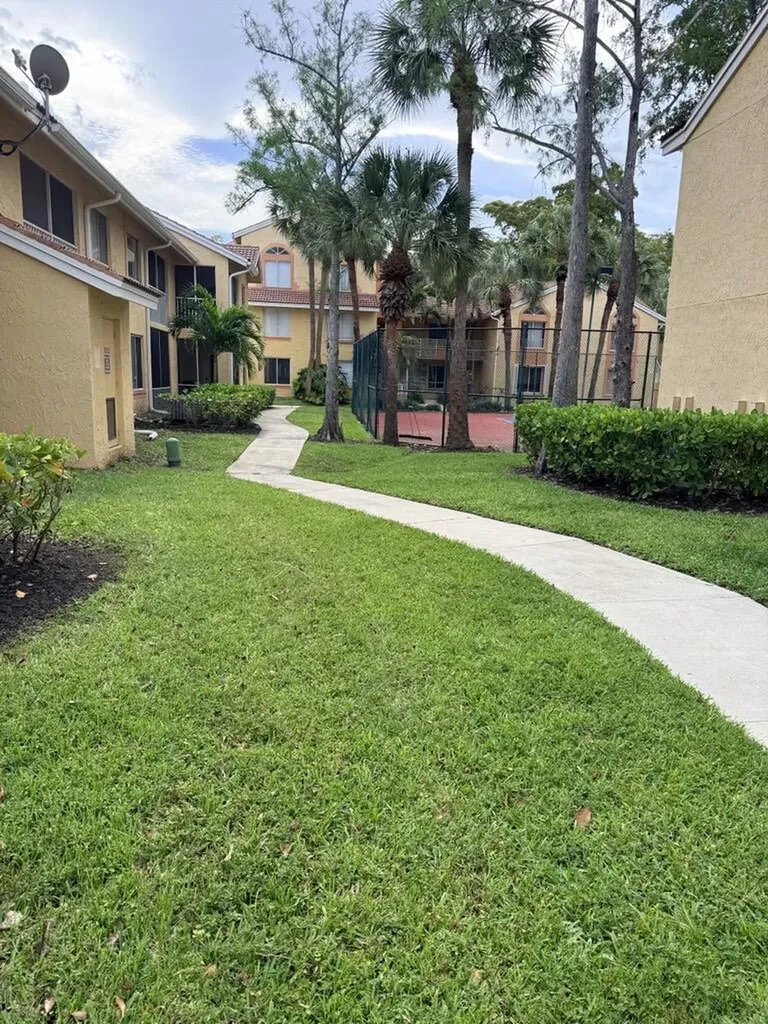 998 Coral Club Drive Coral Springs FL 33071