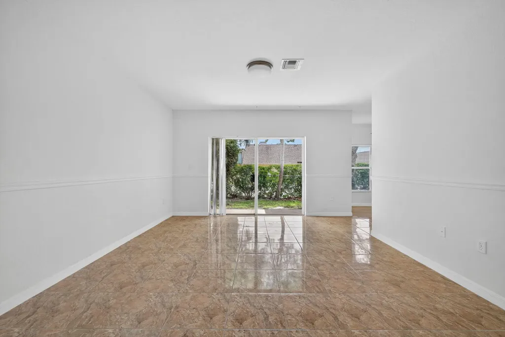 513 Talia Circle Palm Springs FL 33461