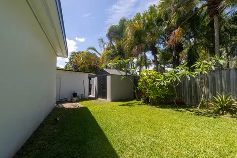 2800 NE 1st Avenue Wilton Manors FL 33334