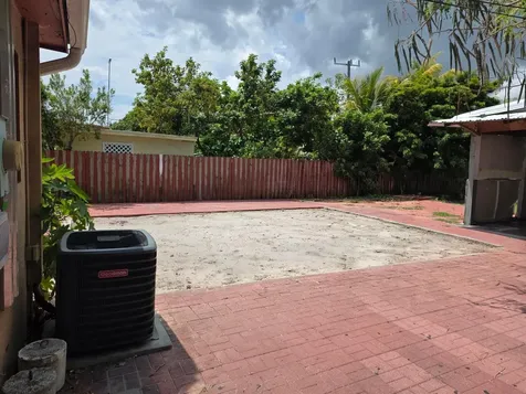 905 S F Street Lake Worth Beach FL 33460