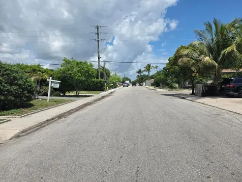 905 S F Street Lake Worth Beach FL 33460