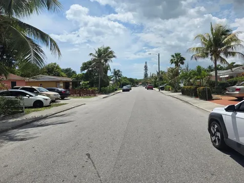 905 S F Street Lake Worth Beach FL 33460