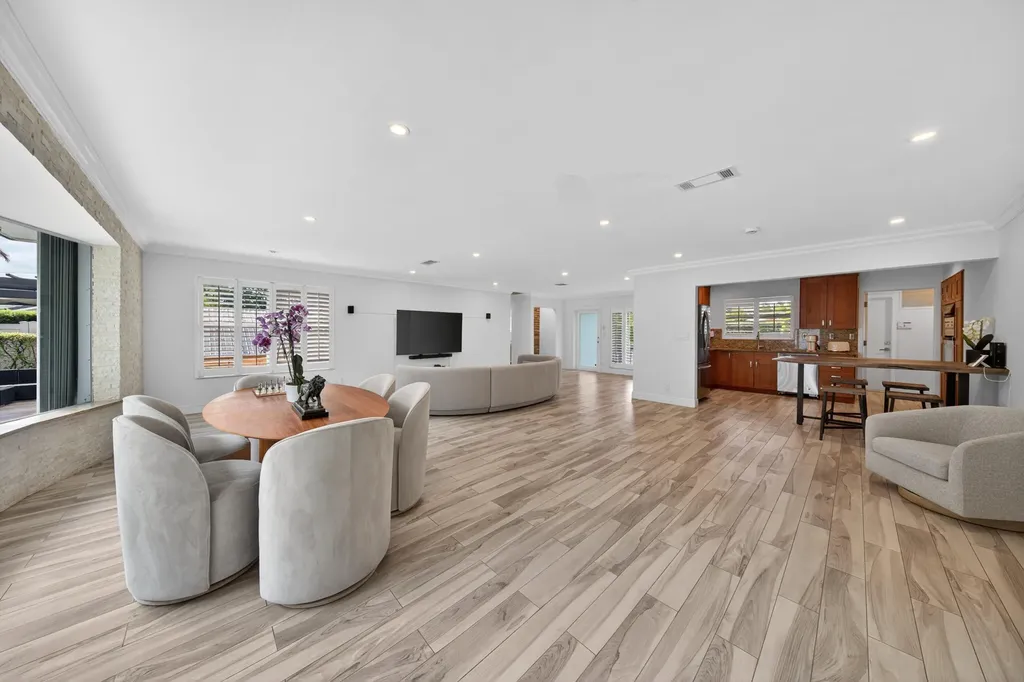850 W Camino Real Boca Raton FL 33486