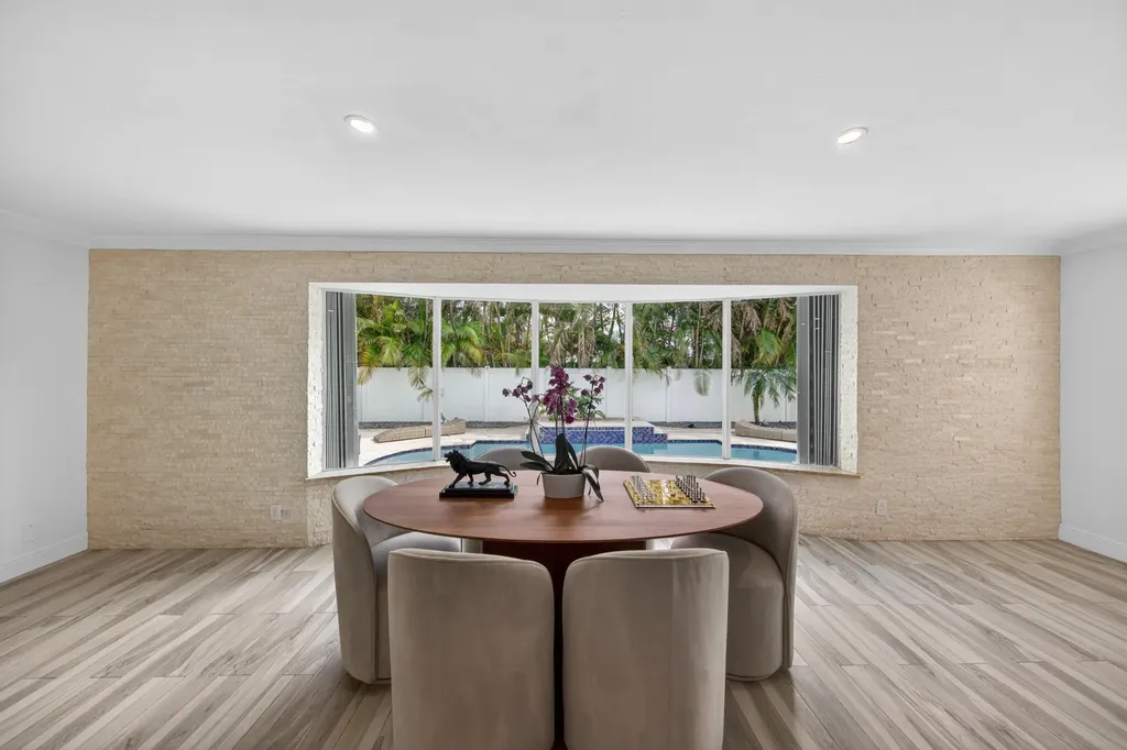 850 W Camino Real Boca Raton FL 33486