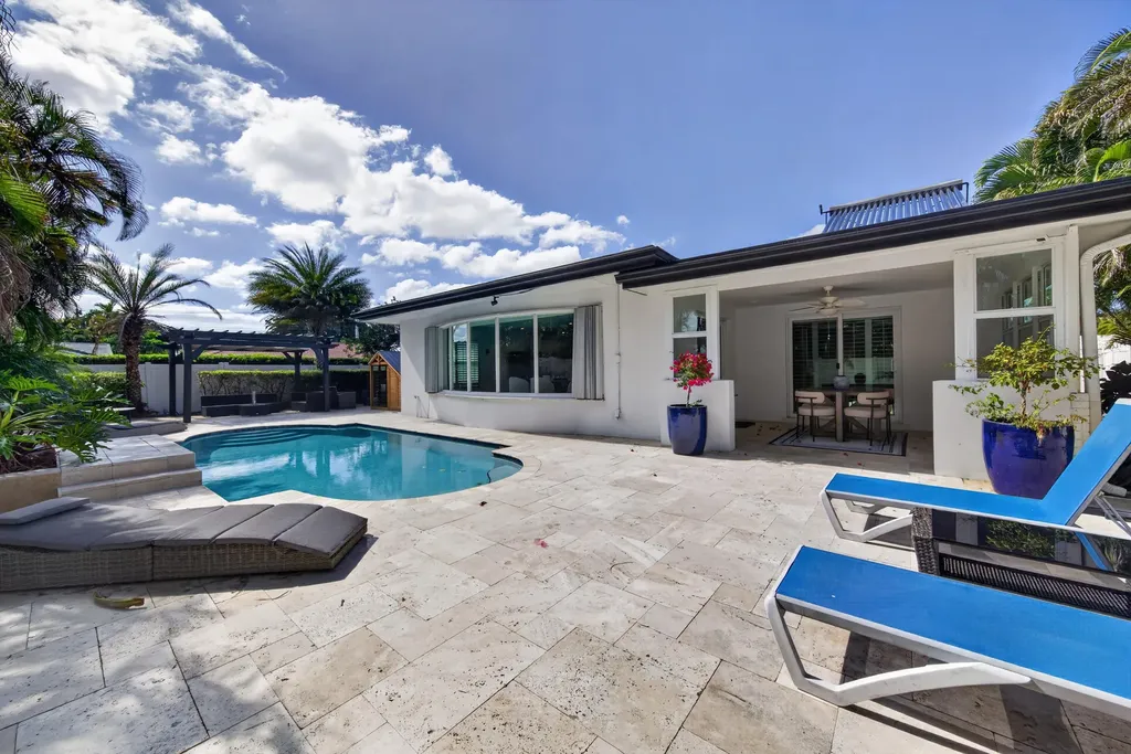 850 W Camino Real Boca Raton FL 33486