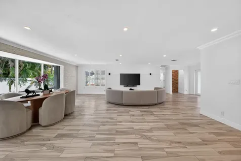 850 W Camino Real Boca Raton FL 33486