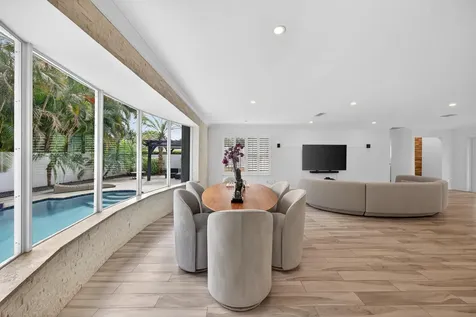 850 W Camino Real Boca Raton FL 33486