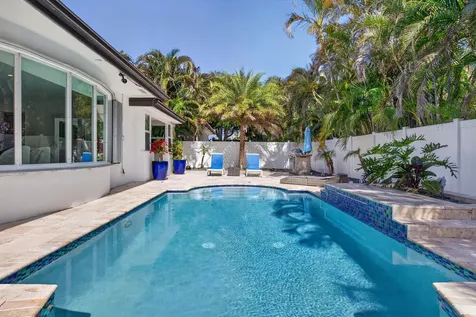 850 W Camino Real Boca Raton FL 33486