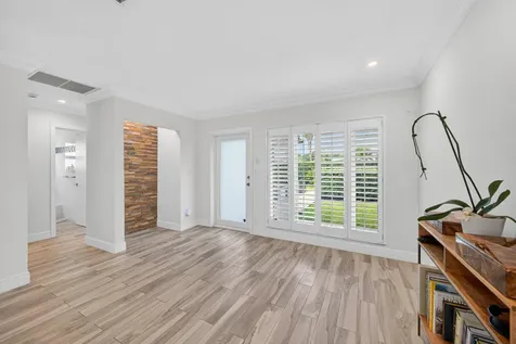 850 W Camino Real Boca Raton FL 33486