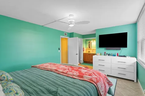 500 Egret Circle Delray Beach FL 33444