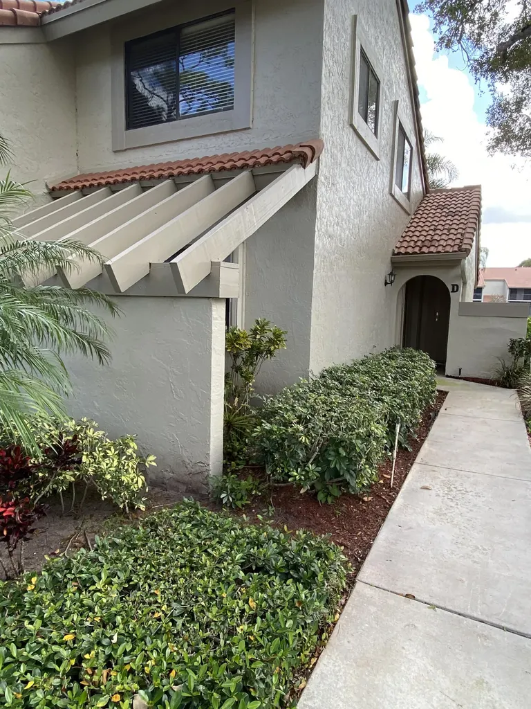 5621 Coach House Circle Boca Raton FL 33486