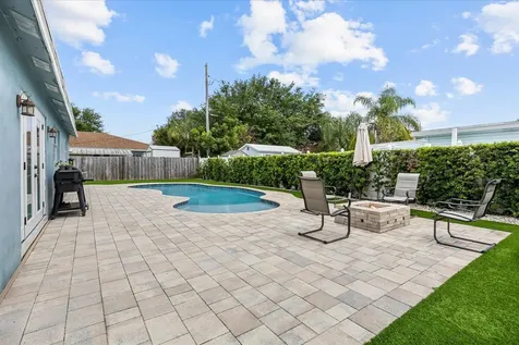 18945 SE Homewood Avenue Tequesta FL 33469
