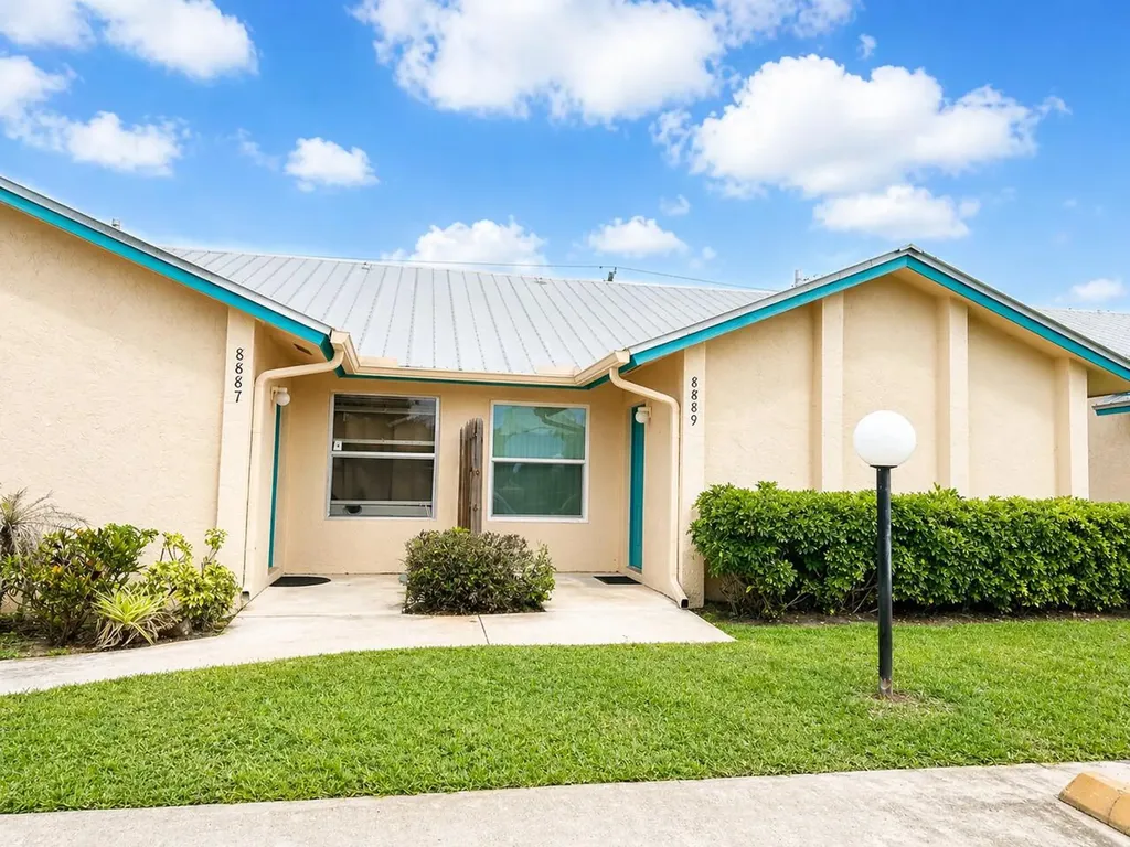 8889 SE Hobe Ridge Avenue Hobe Sound FL 33455