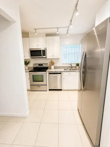 8889 SE Hobe Ridge Avenue Hobe Sound FL 33455