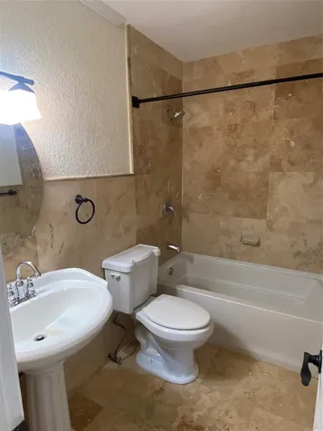 2200 NE 66th Street Fort Lauderdale FL 33308