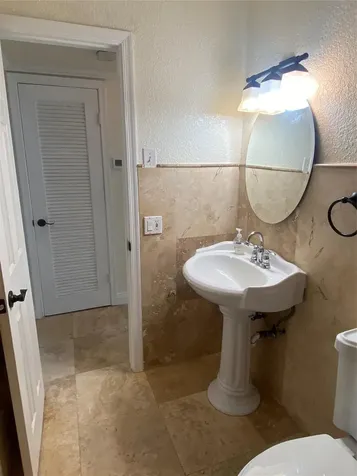 2200 NE 66th Street Fort Lauderdale FL 33308