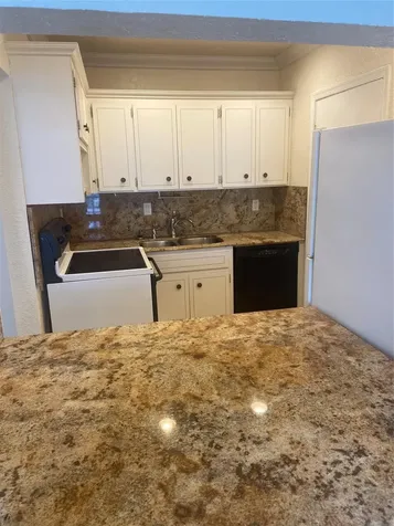 2200 NE 66th Street Fort Lauderdale FL 33308
