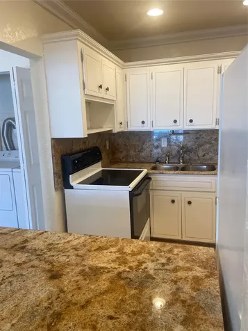 2200 NE 66th Street Fort Lauderdale FL 33308