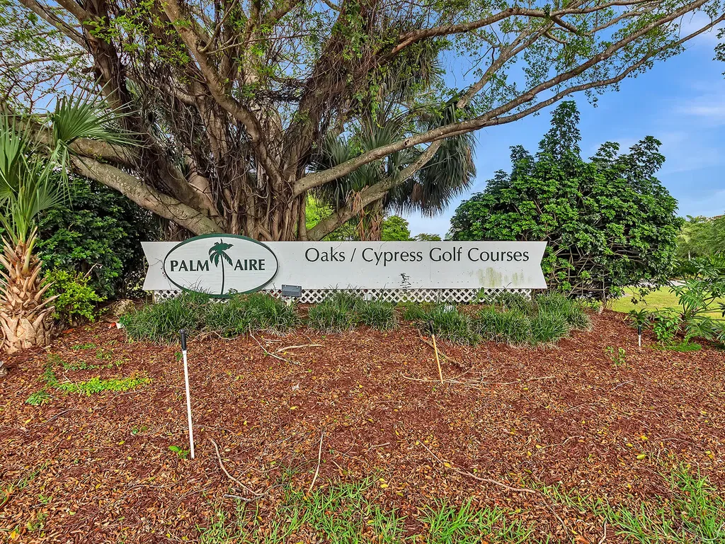 3980 Oaks Clubhouse Drive Pompano Beach FL 33069