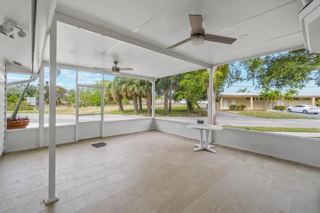 2233 Dock Street West Palm Beach FL 33401