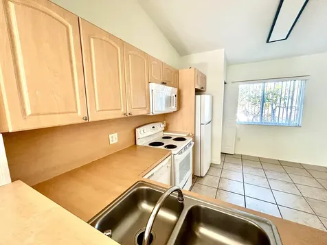 621 NW 78th Terrace Pembroke Pines FL 33024