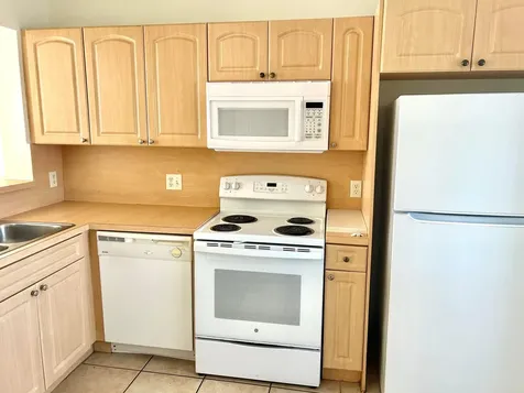 621 NW 78th Terrace Pembroke Pines FL 33024
