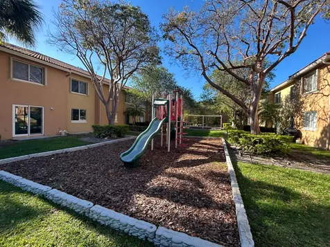 621 NW 78th Terrace Pembroke Pines FL 33024