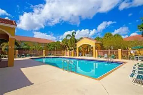 621 NW 78th Terrace Pembroke Pines FL 33024