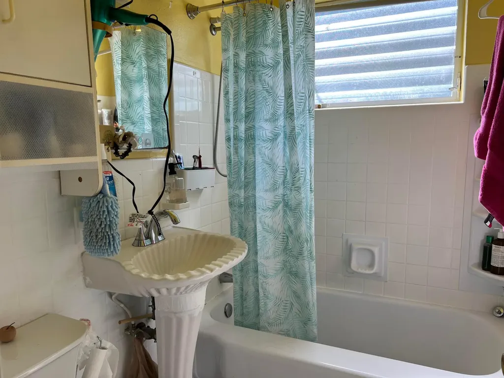 4310 NE 13th Avenue Pompano Beach FL 33064