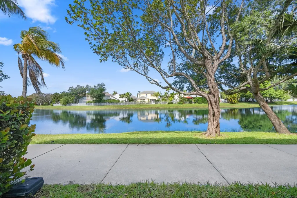 2269 Shoma Drive Royal Palm Beach FL 33414