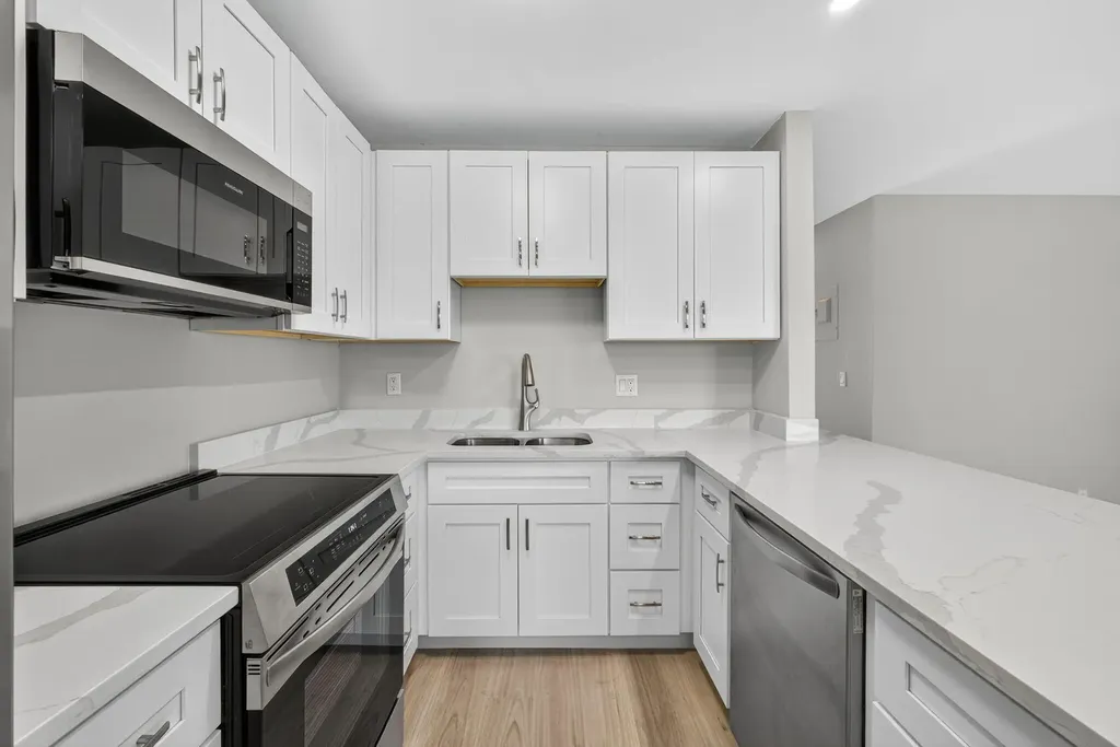 42 Easthampton B West Palm Beach FL 33417