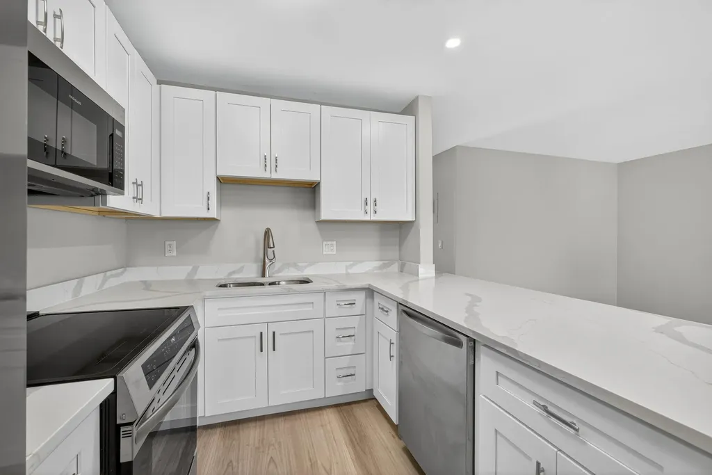 42 Easthampton B West Palm Beach FL 33417