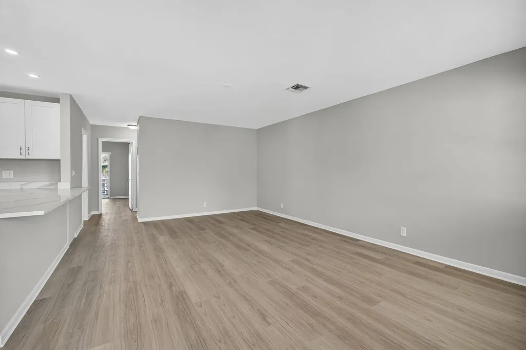 42 Easthampton B West Palm Beach FL 33417