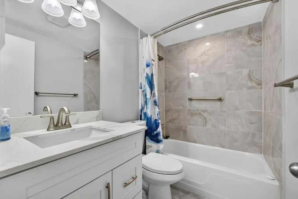 42 Easthampton B West Palm Beach FL 33417