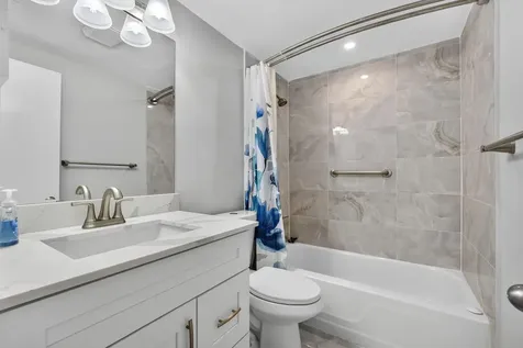 42 Easthampton B West Palm Beach FL 33417