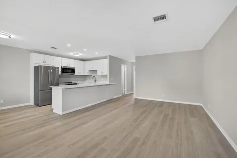 42 Easthampton B West Palm Beach FL 33417
