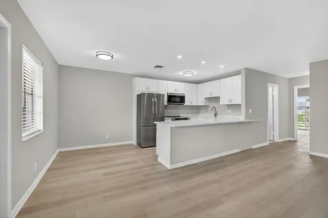 42 Easthampton B West Palm Beach FL 33417