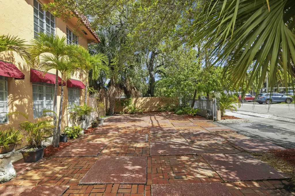 1545 Miami Road Fort Lauderdale FL