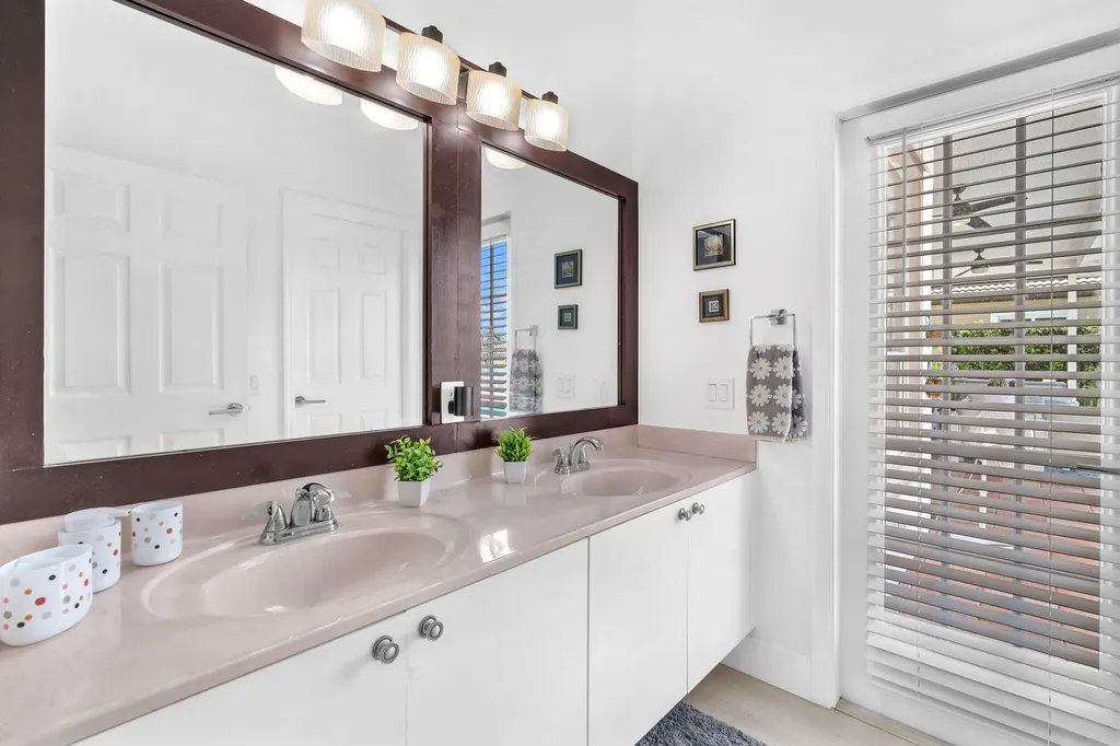 16423 Segovia Circle S Fort Lauderdale FL 33331