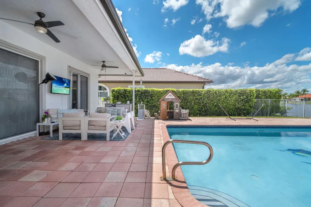 16423 Segovia Circle S Fort Lauderdale FL 33331