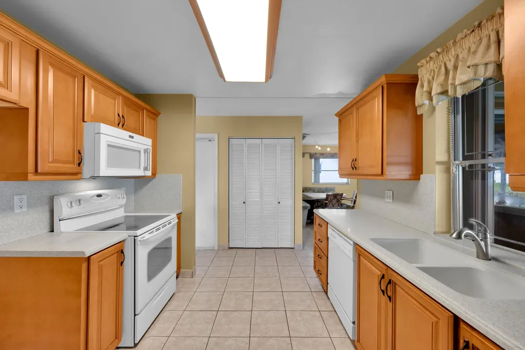 1501 NW 87th Lane Plantation FL 33322