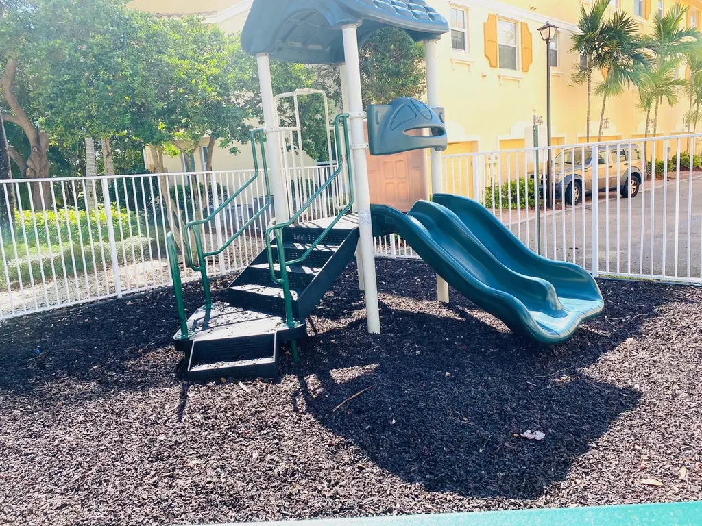 1365 Vía De Pepi Boynton Beach FL 33426