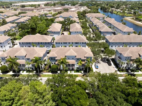 1365 Vía De Pepi Boynton Beach FL 33426