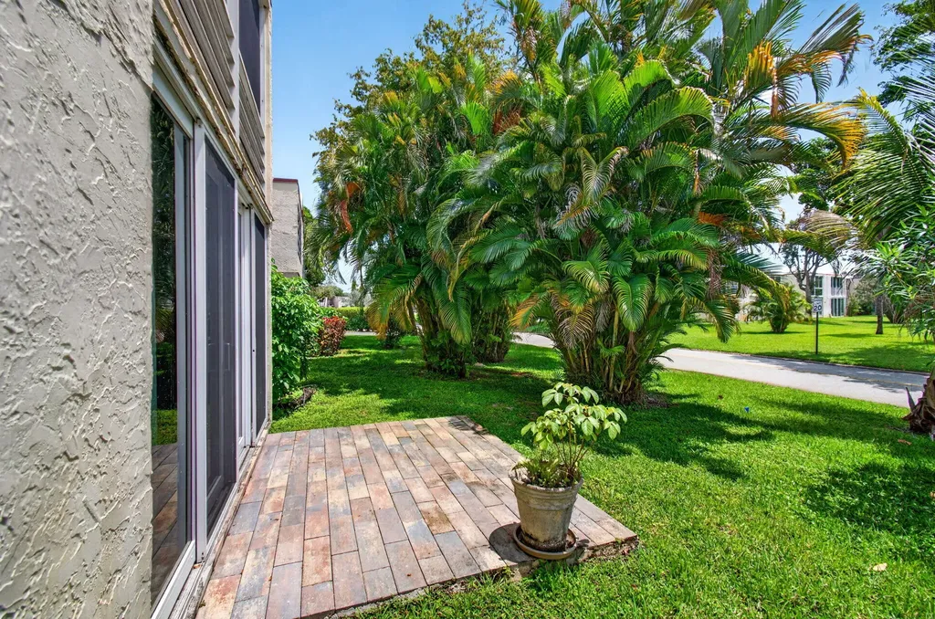 18 Willowbrook Lane Delray Beach FL 33446