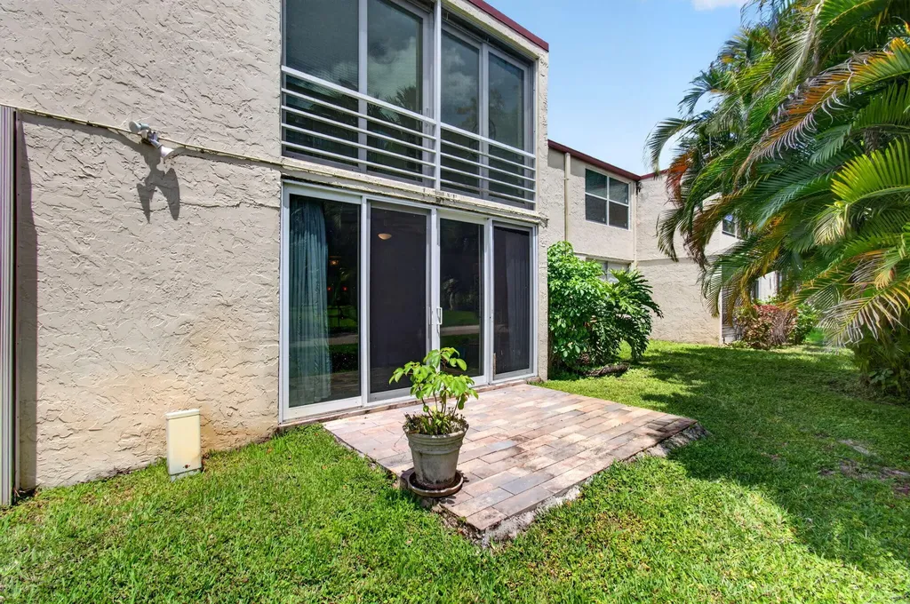 18 Willowbrook Lane Delray Beach FL 33446