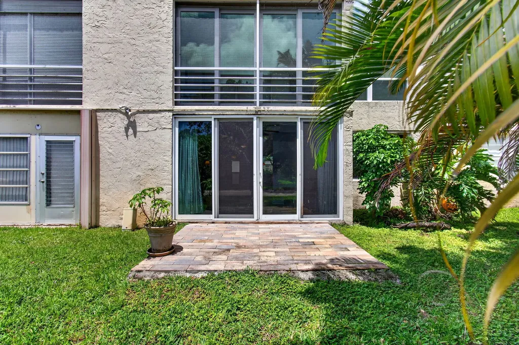 18 Willowbrook Lane Delray Beach FL 33446