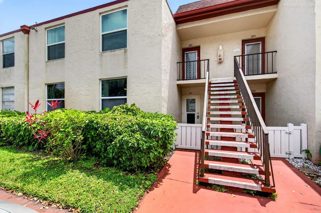 18 Willowbrook Lane Delray Beach FL 33446