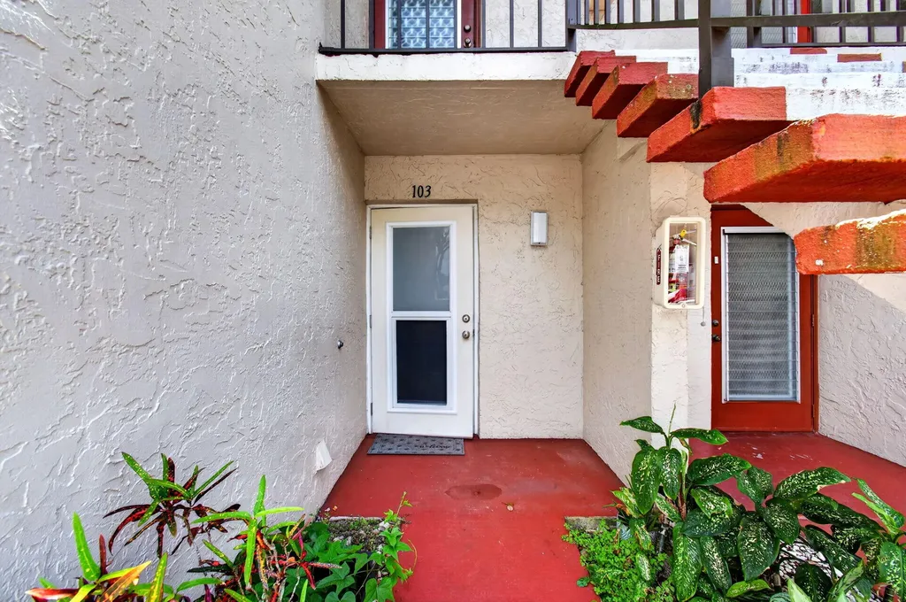 18 Willowbrook Lane Delray Beach FL 33446