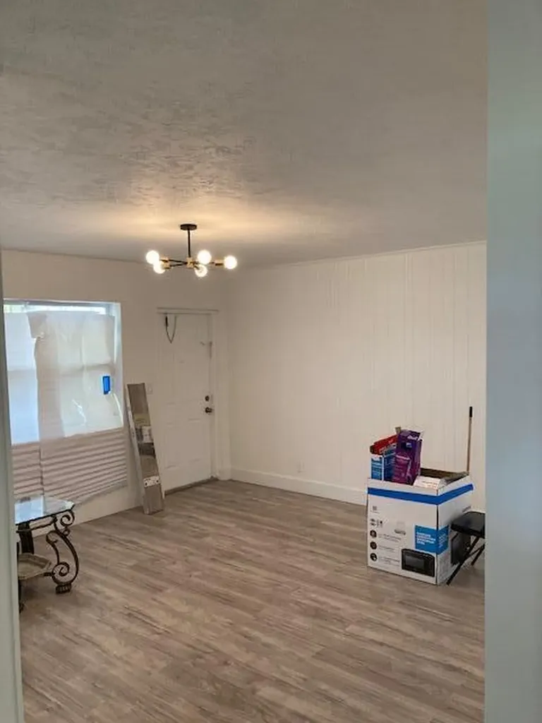 341 SW 15th Street Deerfield Beach FL 33441